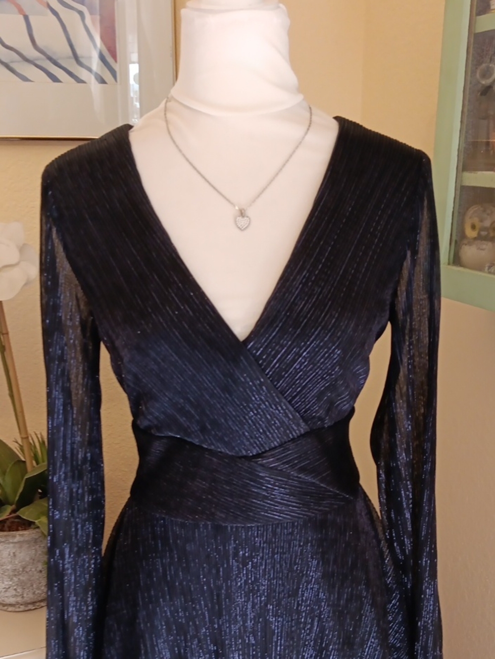 Betsy And Adam Elegant Long Sleeve V-Neck Navy Evening Dress. Metallic. - Picture 3 of 12